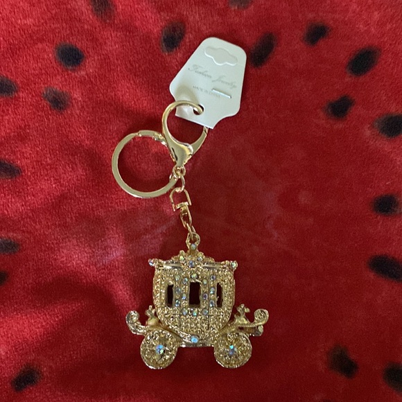 NWT PRINCESS CARRIAGE  key chain/bag charm - Picture 2 of 3